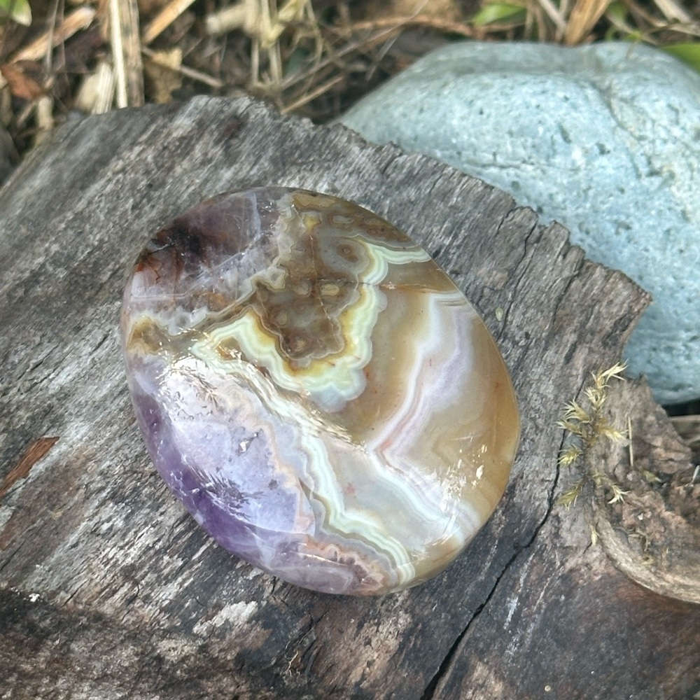 Mexican Crazy Lace and Amethyst Palmstone